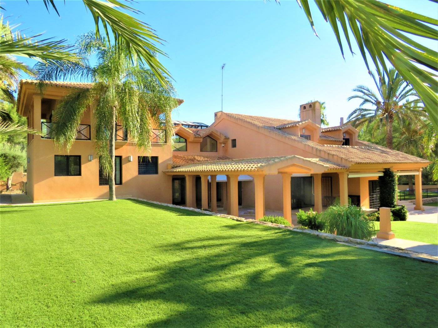 Exclusivo Chalet en Molina de Segura en Altorreal (Urbanización privada en un entorno privilegiado)